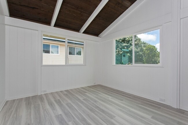 Building Photo - Lower Makakilo - Stunning Fully Remodeled ...