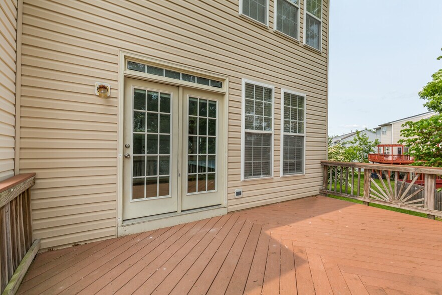 (Bedroom 2) private deck - 4113 Windflower Way