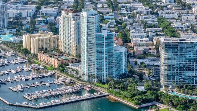 Building Photo - 1000 South Pointe Dr