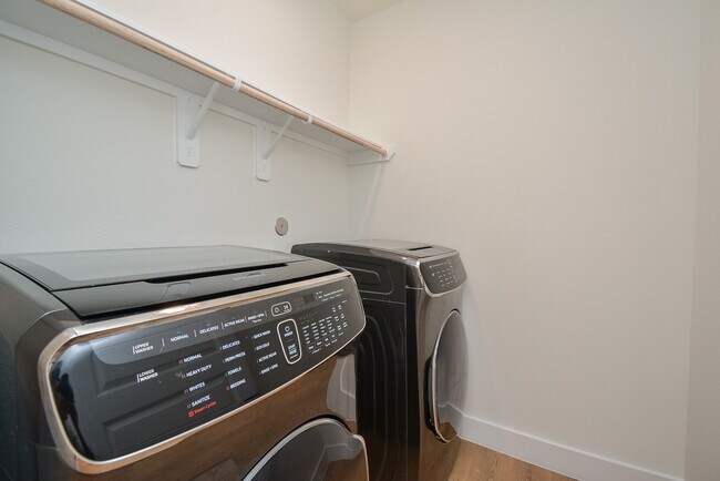 Building Photo - 16559 Oasis Glade Dr