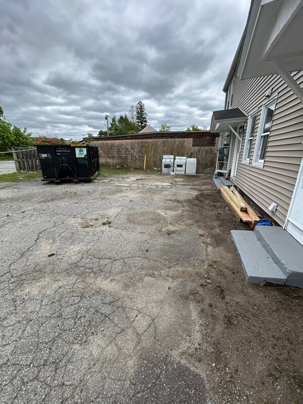 Building Photo - 48 Mechanic St