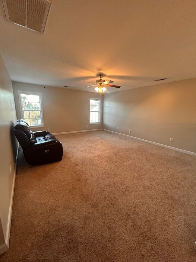 Building Photo - 4304 Dublin Rd