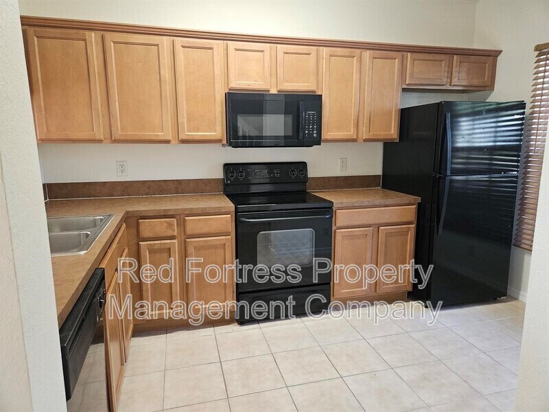 Building Photo - 8293 Pacific Beach Dr