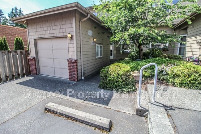 Primary Photo - 20901 Cypress Way