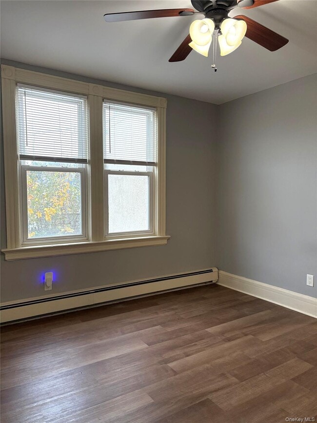 Building Photo - 558 Locust Ave