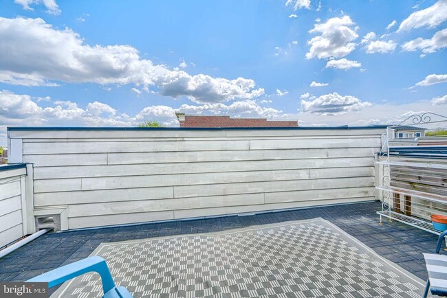 Building Photo - 432 Grand St