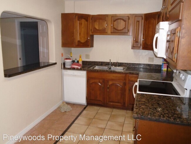 Building Photo - 5 br, 2 bath House - 2107 E Crawford St