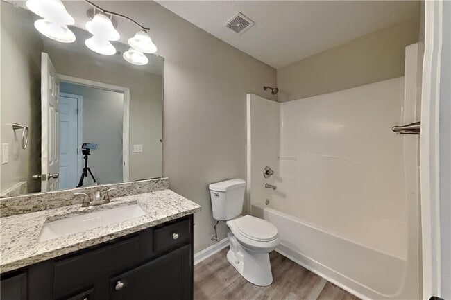 Building Photo - 2447 Moultrie Ct