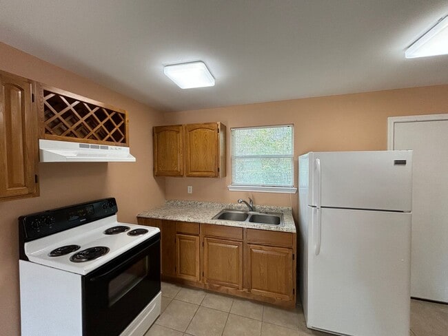 Building Photo - 118 Monahan Drive- Unit I Fort Walton Beac...