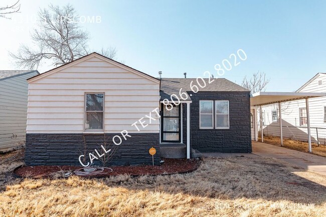 Primary Photo - Spacious 4 bedroom, plus office 2 bath, 2 ...