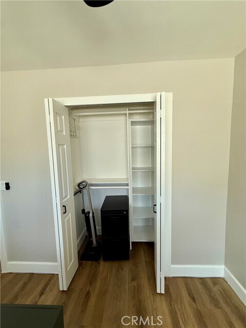 Building Photo - 722 Tressy Ave