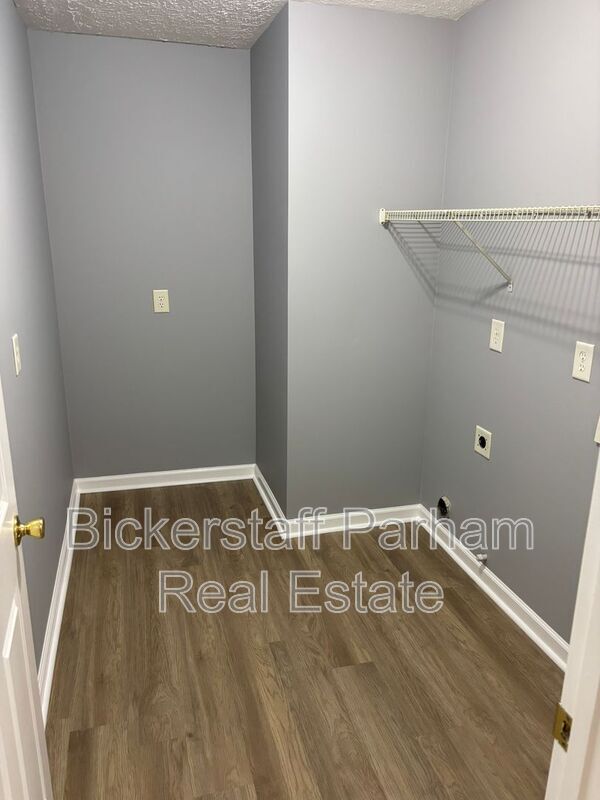 Building Photo - 1070 Watervalley Dr