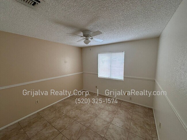 Building Photo - 3 Bedroom House in Midvale for Rent (Drexel/Midvale Park)