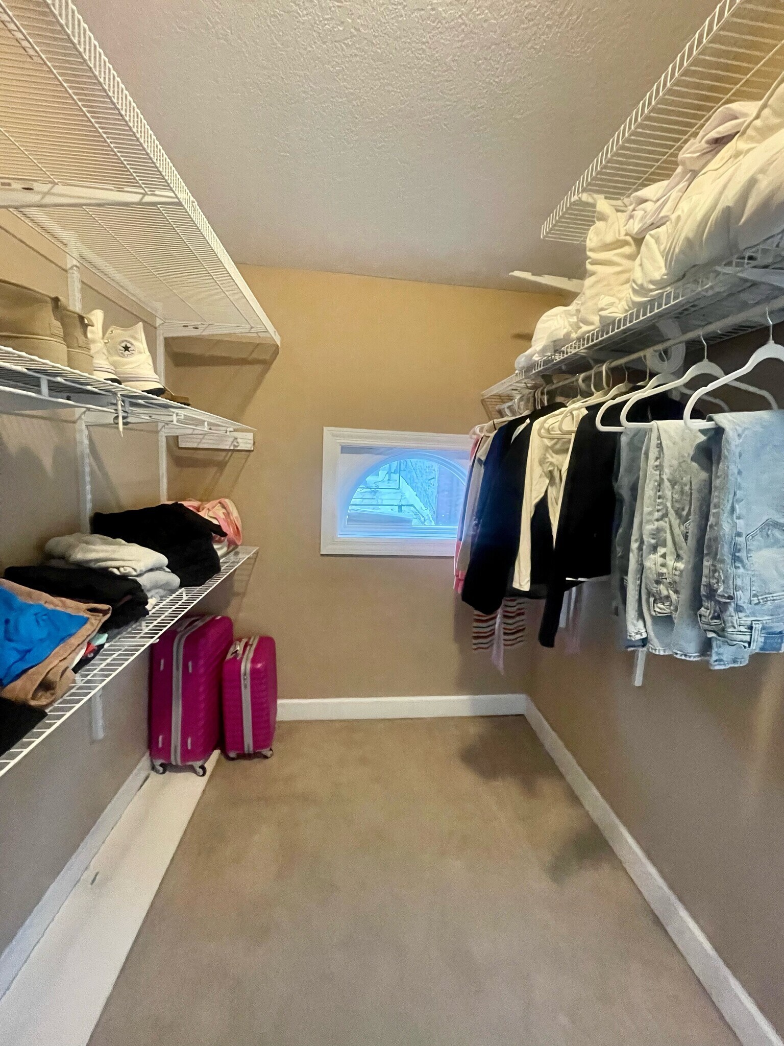 Walk-In Closet - 135 E Prairie Ave