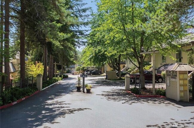 Building Photo - 1605 102nd Pl NE