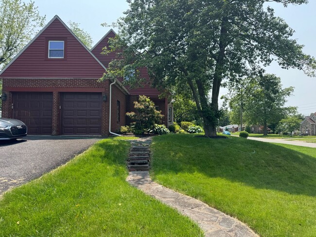Building Photo - Lansdale Charming 4 Bedroom Cape Cod with ...