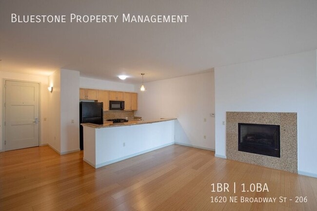 Building Photo - 1620 NE Broadway