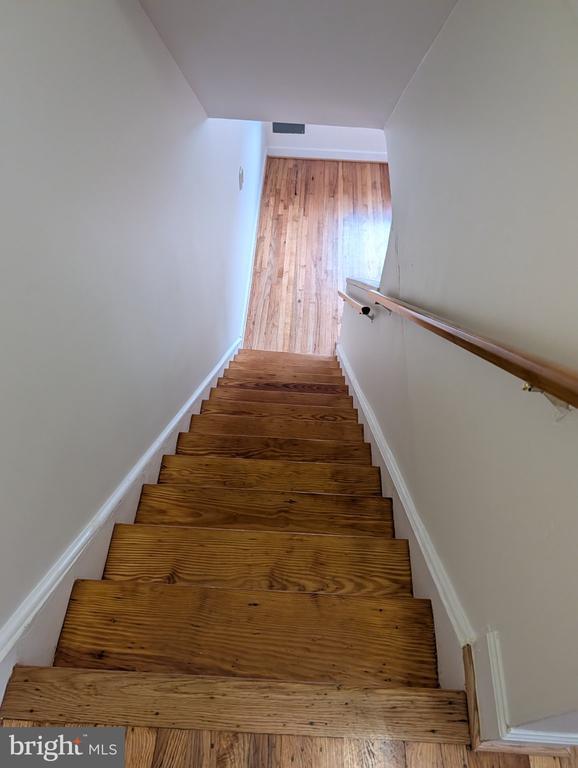 Building Photo - 2323 Gaylord Dr