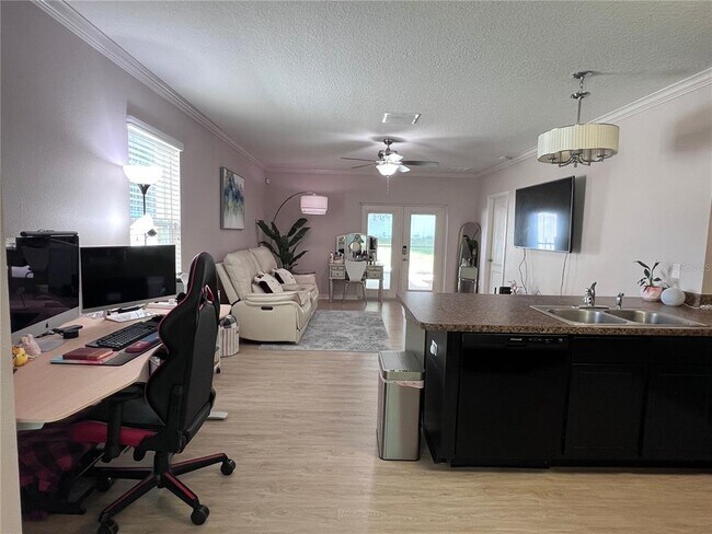 Building Photo - 10120 Hawk Storm Ave