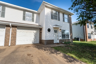 Building Photo - 2402 S 16th St