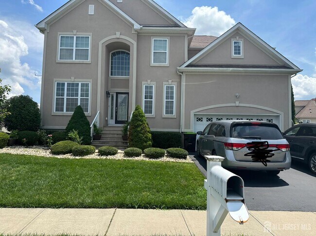 Building Photo - 25 Eddington Ln