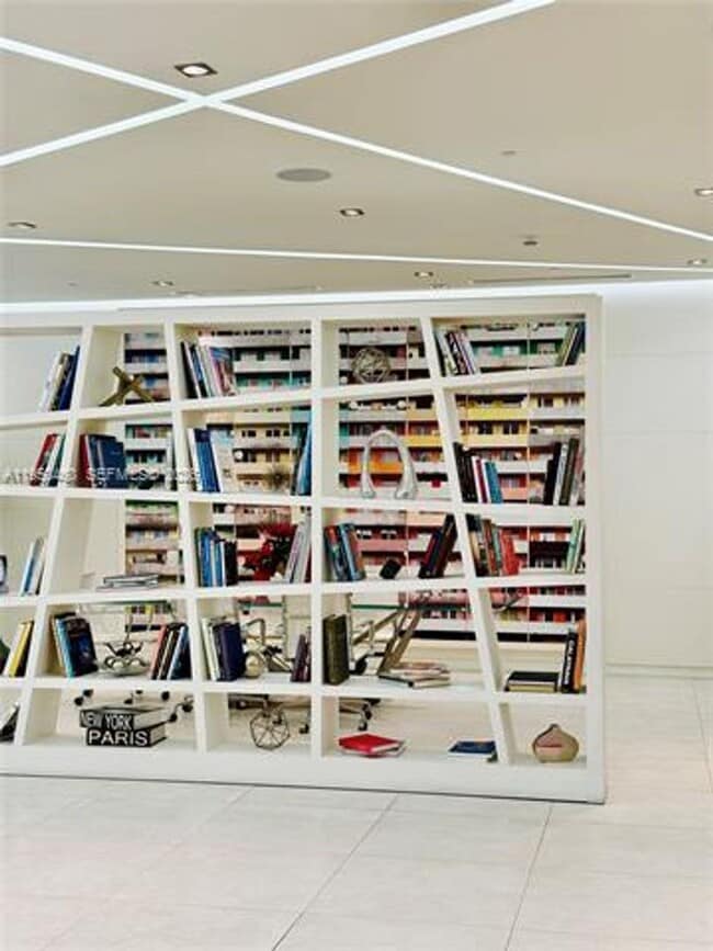 Building Photo - 4250 Biscayne Blvd