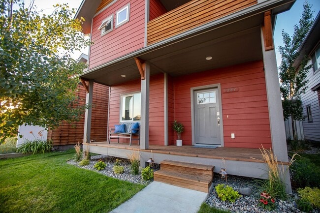 Building Photo - Charming Downtown Retreat: A Unique Blend of Urban Living and Montana Charm in Bozeman