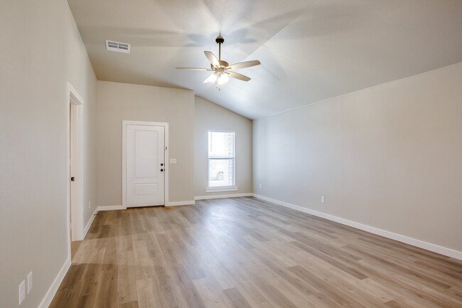 Building Photo - Like New Construction in Cooper District!