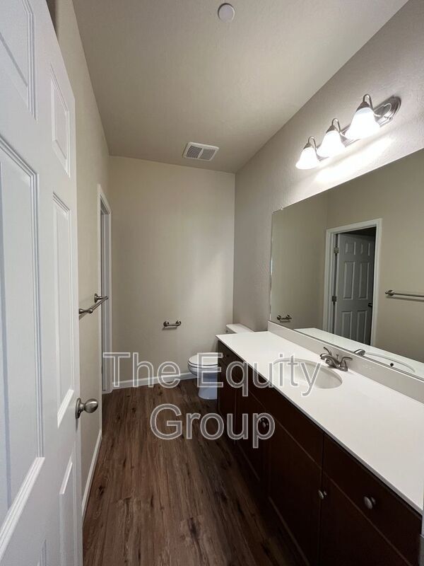 Building Photo - 3614 S County Center Dr