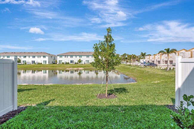 Building Photo - Modern Townhome @ Veranda Landing
