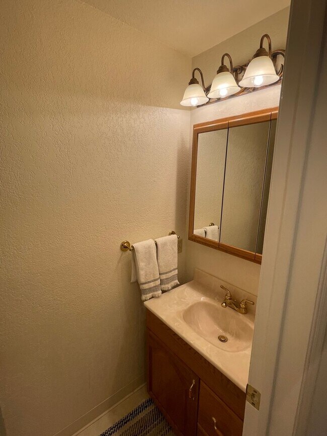 Building Photo - 753 Bigler Cir
