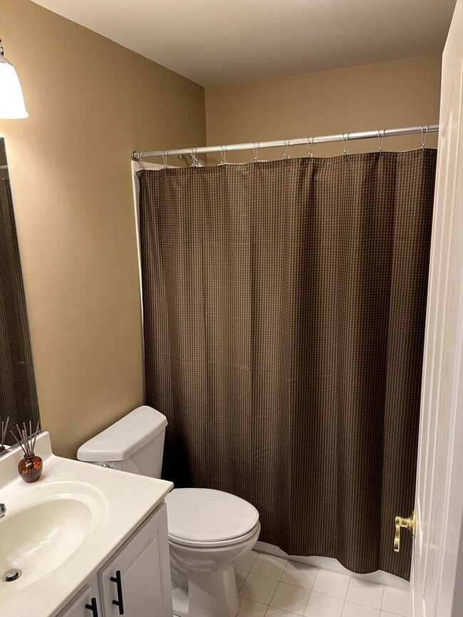 Building Photo - 3BR Townhome in Abingdon: Deck, Assigned Parking, Pool, Gym + W/D