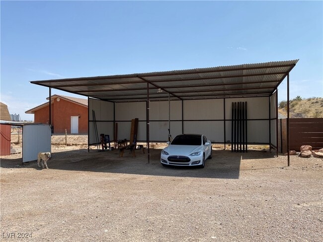 Building Photo - 1005 E McKnight Ave