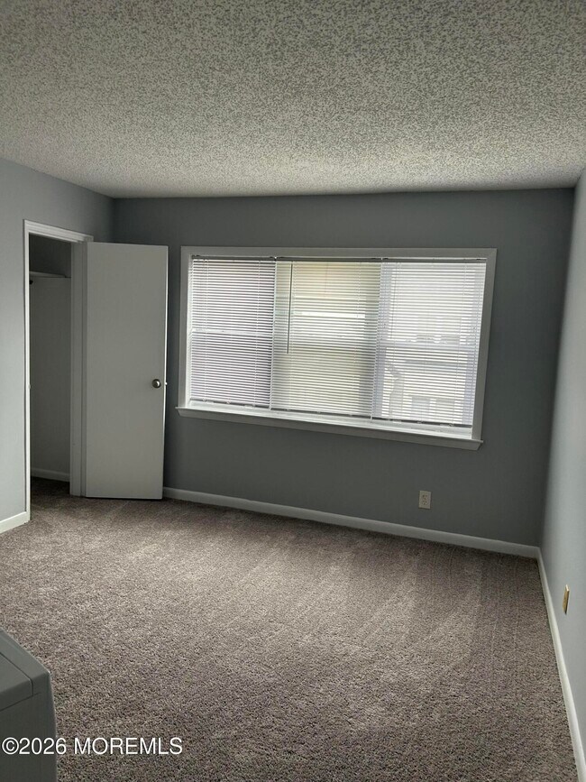 Building Photo - 661 Ocean Ave N