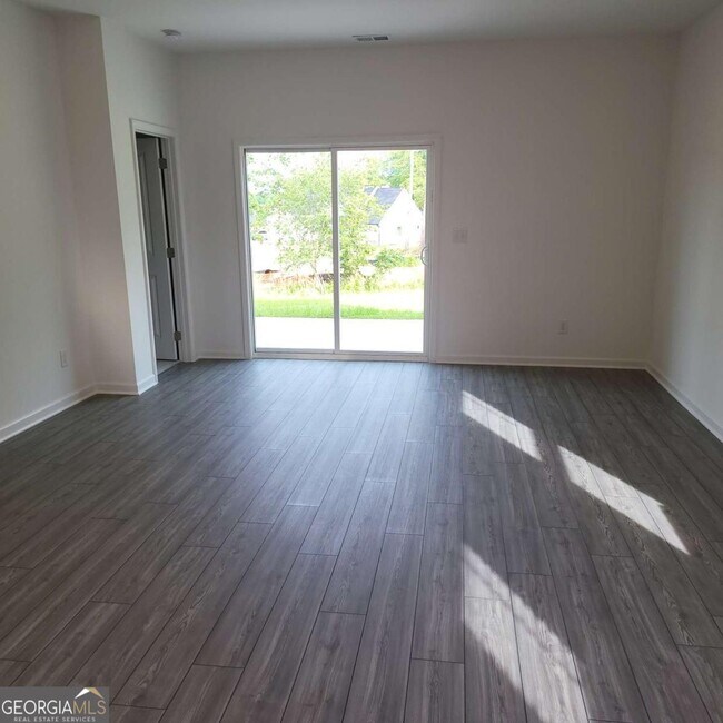 Building Photo - 448 Golden Eagle Pkwy