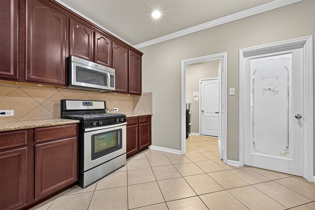 Building Photo - 9106 Fuqua Breeze Dr