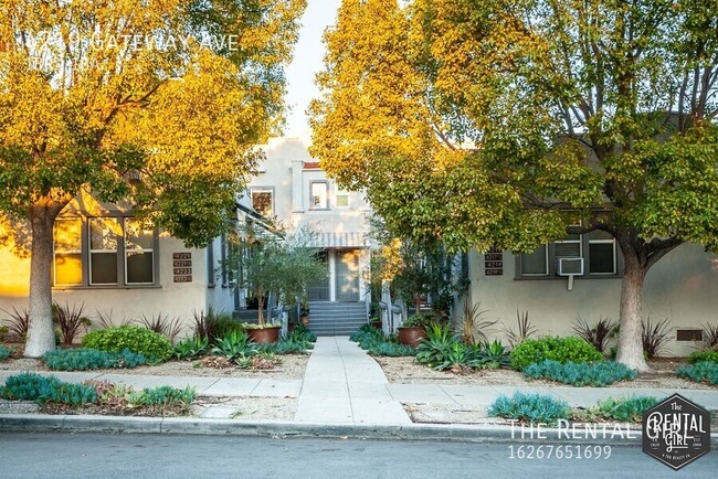 Building Photo - Sweet Silver Lake One Bedroom | Upper Unit...