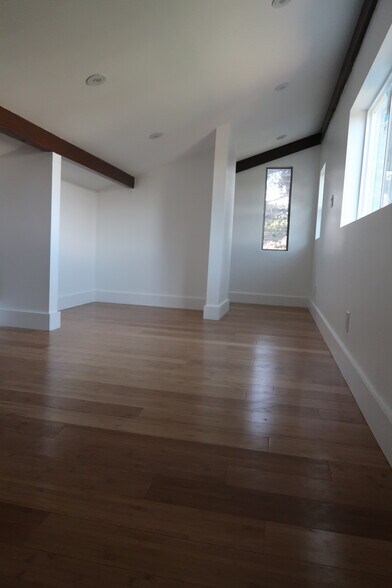 Building Photo - 3942 Murietta Ave