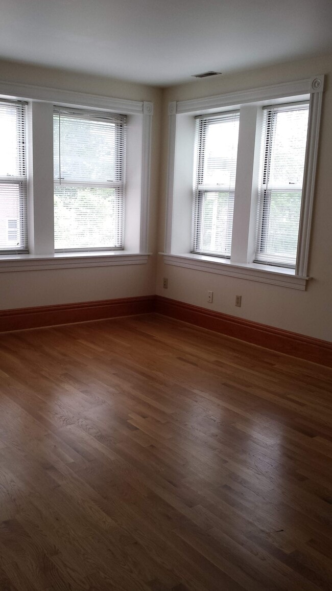 Building Photo - 5789 Pershing Ave