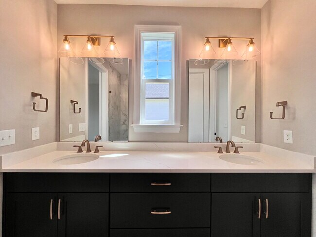 Building Photo - STUNNING and SPACIOUS!