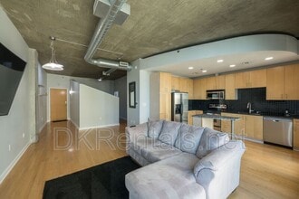 Building Photo - 943 Peachtree St NE