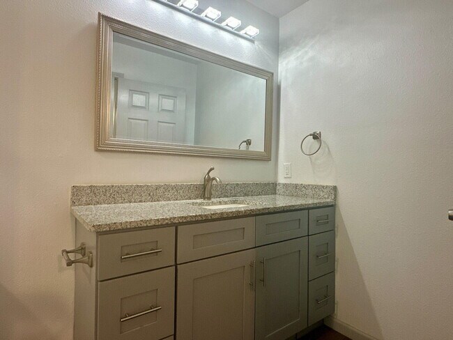 Building Photo - 4506 Avenue T