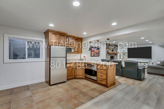 Building Photo - This property offers a NO DEPOSIT option a...