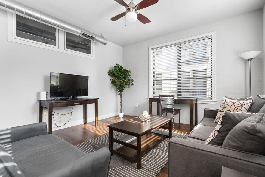 Building Photo - 235 S Delaware St