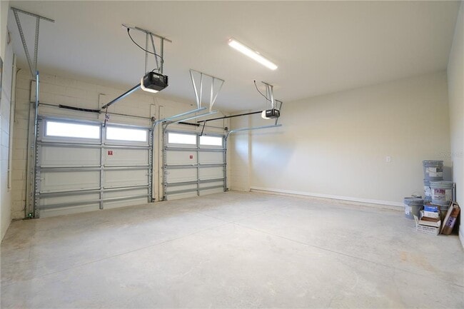 Building Photo - 268 Summer Pne St