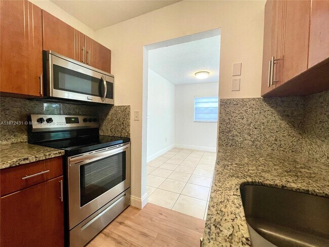 Building Photo - 7415 SW 152nd Ave