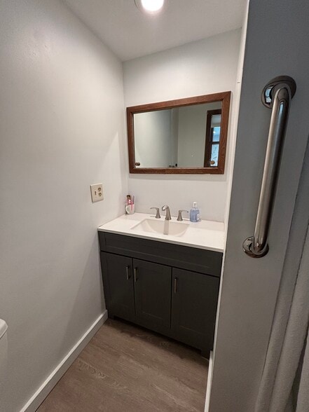 1st floor full bathroom - 68 Main St