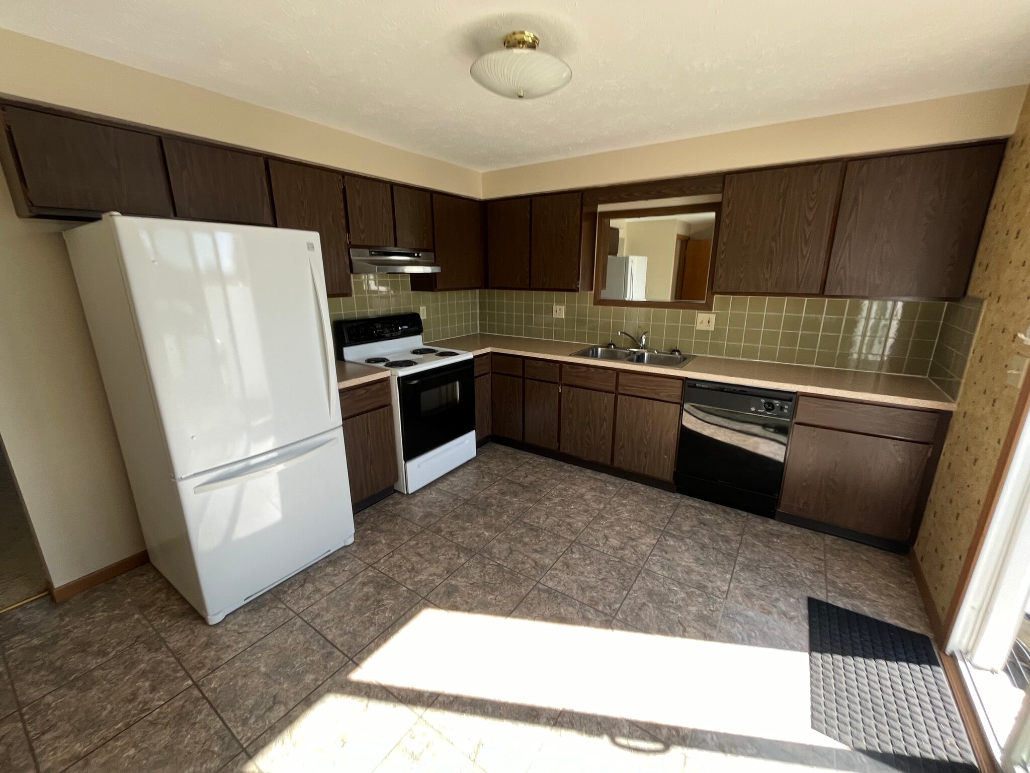 Building Photo - 1171 Yuma Cir NE