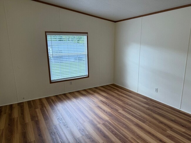 Building Photo - 5200 John Hall Rd