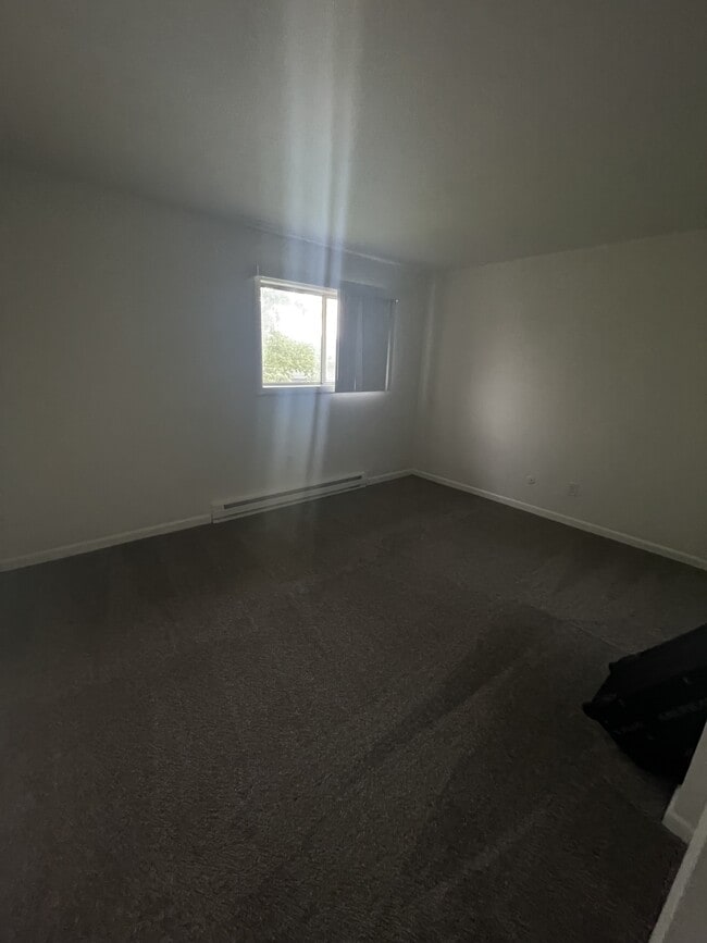 Building Photo - 530 Willow St